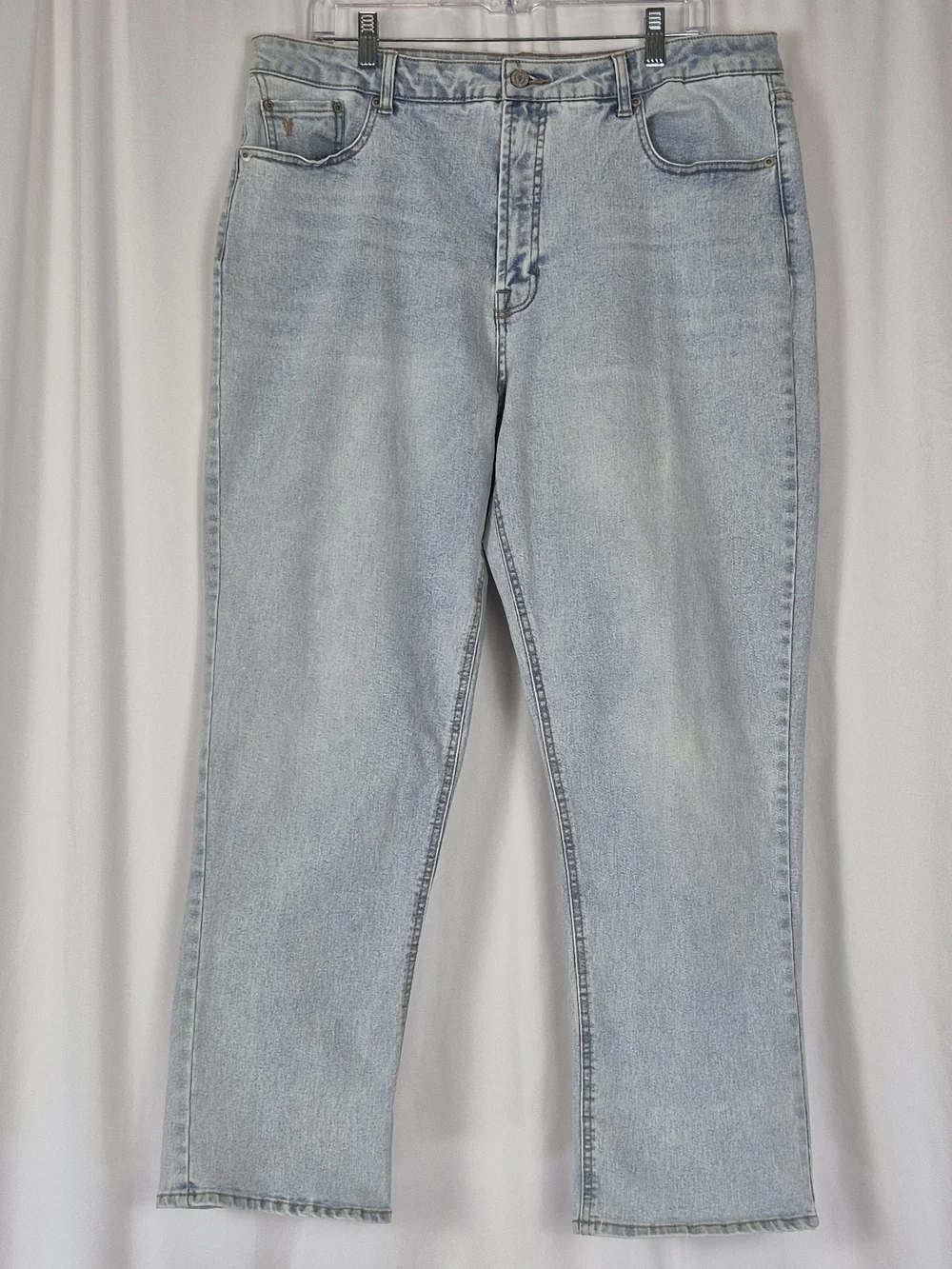 Frye High-Rise Cuffed Crop Plus Size Jeans in Stevie Light Wash - Size 14/32
